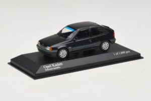 Opel Kadett E Black Metallic Minichamps 1:43 400045901 Métal Moulé — image 2 sur 4