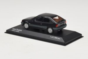 Opel Kadett E Black Metallic Minichamps 1:43 400045901 Métal Moulé — image 3 sur 4