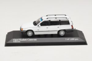 Opel Kadett E Caravan Blanc Minichamps 1:43 400045911 Métal Moulé