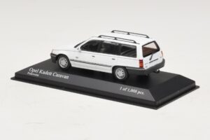 Opel Kadett E Caravan Blanc Minichamps 1:43 400045911 Métal Moulé — image 3 sur 4