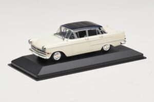 Opel Kapitan A Blanc Minichamps 1:43 400048000 Métal Moulé — image 2 sur 4