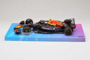 Oracle Red Bull Racing RB18 #11 S. Perez Miami GP 2022 Minichamps 1:18 113220511 Métal Moulé