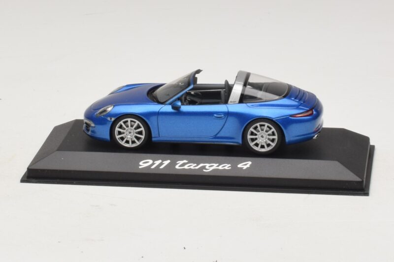 Porsche 911 991 Targa Bleu Métallisé Minichamps 1:43 Porsche 911 991 Targa Bleu Métallisé Minichamps 1:43 WAP0200350E Métal Moulé