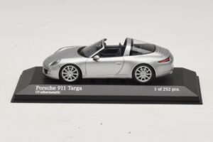 Porsche 911 991 Targa Argent Minichamps 1:43 410062442 Métal Moulé