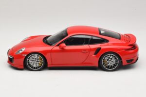 Porsche 911 991 Turbo S Rouge Minichamps 1:18 110062320 Métal Moulé — image 4 sur 8