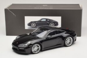 Porsche 911 992 Carrera 4S Noir Minichamps 1:18 WAP0211120R992 Métal Moulé — image 6 sur 6
