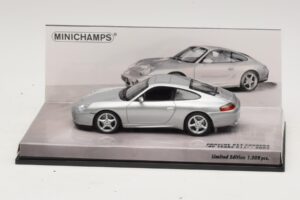 Porsche 911 996 Carrera 40e Anniversaire Argent Minichamps 1:43 436061070 Métal Moulé