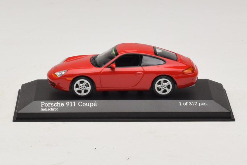 Porsche 911 996 Rouge Minichamps 1:43 Porsche 911 996 Rouge Minichamps 1:43 400061181 Métal Moulé