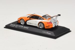 Porsche 911 997 GT3 R Hybrid Presentation 2010 Minichamps 1:43 410108900 Métal Moulé — image 3 sur 4