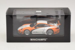Porsche 911 997 GT3 R Hybrid Presentation 2010 Minichamps 1:43 410108900 Métal Moulé — image 4 sur 4