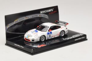 Porsche 911 997 GT3 RS #11 24 Hours Nurburgring 2010 Minichamps 1:43 437106711 Métal Moulé — image 2 sur 5