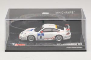 Porsche 911 997 GT3 RS #11 24 Hours Nurburgring 2010 Minichamps 1:43 437106711 Métal Moulé — image 5 sur 5