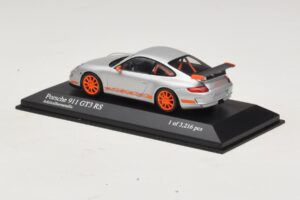 Porsche 911 997 GT3 RS Argent Minichamps 1:43 400066000 Métal Moulé — image 3 sur 4