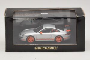 Porsche 911 997 GT3 RS Argent Minichamps 1:43 400066000 Métal Moulé — image 4 sur 4