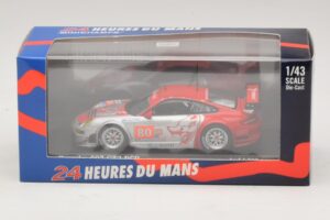 Porsche 911 997 GT3 RSR GT2 #80 S. Neiman / D. Law 24 Hours of Le Mans 2010 Minichamps 1:43 410106980 Métal Moulé — image 4 sur 4