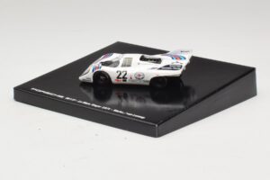 Porsche 917K #22 H. Marko / G. van Lennep Martini Racing 24 Hours of Le Mans Vainqueur 1971 Édition Cassette Minichamps 1:43  — image 3 sur 5