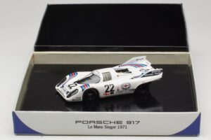 Porsche 917K #22 H. Marko / G. van Lennep Martini Racing 24 Hours of Le Mans Vainqueur 1971 Édition Cassette Minichamps 1:43  — image 4 sur 5