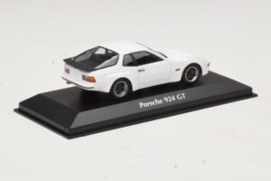 Porsche 924 GT Blanc Maxichamps 1:43 940066121 Métal Moulé — image 2 sur 4