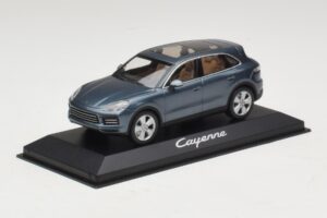 Porsche Cayenne E3 Blue Metallic Minichamps 1:43 WAP0203110J Métal Moulé — image 2 sur 4