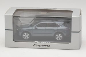 Porsche Cayenne E3 Blue Metallic Minichamps 1:43 WAP0203110J Métal Moulé — image 4 sur 4