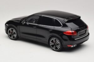 Porsche Cayenne Turbo S 92A Noir Métallisé Minichamps 1:18 110062100 Métal Moulé — image 7 sur 8