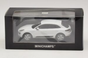 Porsche Macan 95B Blanc Minichamps 1:43 410062601 Métal Moulé — image 4 sur 4