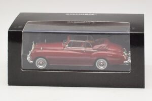 Rolls-Royce Silver Cloud II Cabriolet Rouge Minichamps 1:43 436134930 Métal Moulé — image 4 sur 4