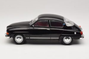Saab 96 V4 Noir MCG 1:18 MCG18063 Métal Moulé — image 3 sur 6