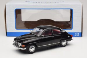 Saab 96 V4 Noir MCG 1:18 MCG18063 Métal Moulé — image 6 sur 6
