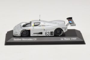 Sauber Mercedes C9 #63 J. Mass / M. Reuter / S. Dickens Winners 24 Hours of Le Mans 1989 Minichamps 1:43 B66041033 Métal Moul