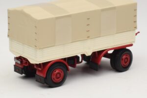 Remorque de Camion Bâche Blanc Rouge Minichamps 1:43 439159096 Métal Moulé — image 2 sur 6