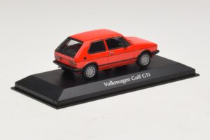 Volkswagen Golf GTI Mk1 Rouge Maxichamps 1:43 940055170 Métal Moulé — image 2 sur 4