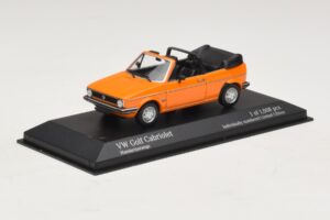 Volkswagen Golf Mk1 Cabriolet Orange Minichamps 1:43 400055131 Métal Moulé — image 2 sur 4