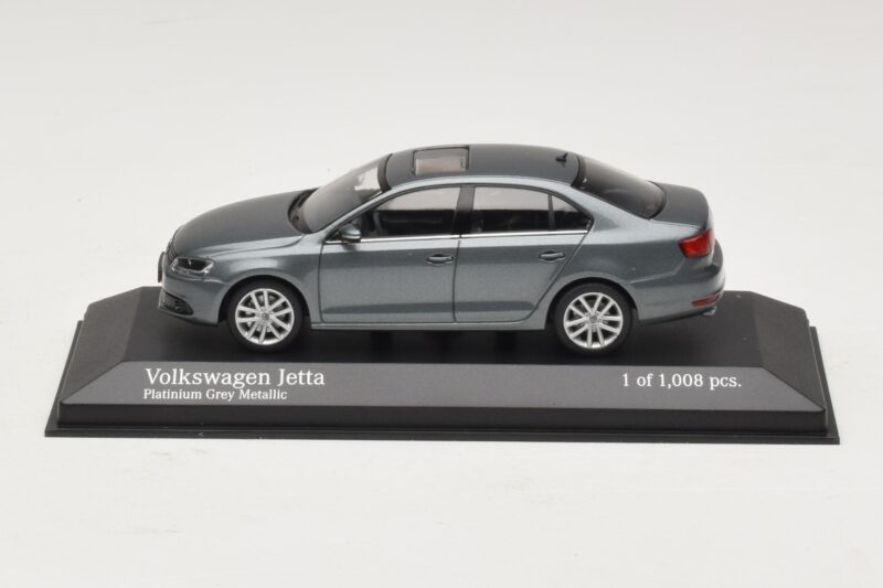 Volkswagen Jetta Mk6 Grey Metallic Minichamps 1:43 Volkswagen Jetta Mk6 Grey Metallic Minichamps 1:43 400059000 Métal Moulé