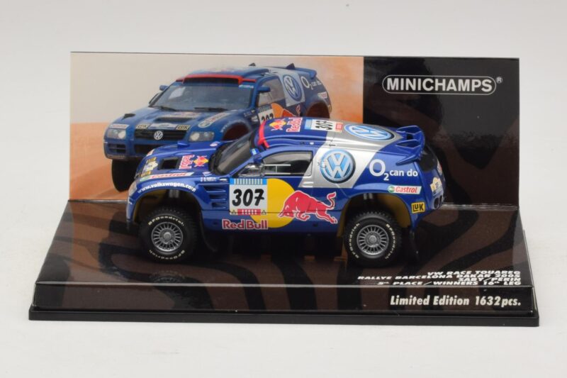 Volkswagen Race Touareg Red Bull #307 B. Saby / M. Perin Dakar Rally 2005 Minichamps 1:43 436055307 Métal Moulé