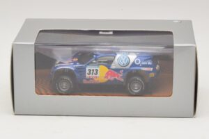 Volkswagen Race Touareg Red Bull #313 Édition Concessionnaire 2005 Minichamps 1:43 7LO099400PD313 Métal Moulé — image 4 sur 5