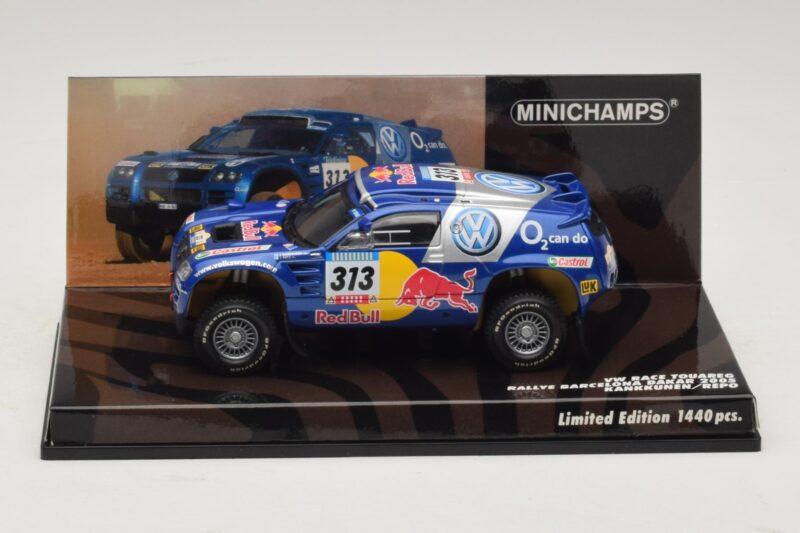Volkswagen Race Touareg Red Bull #313 J. Kankkunen / J. Repo Dakar Rally 2005 Minichamps 1:43 436055313 Métal Moulé