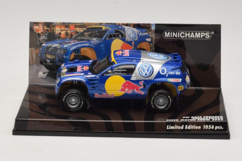 Volkswagen Race Touareg Red Bull Presentation Essen Motor Show 2004 Minichamps 1:43 Volkswagen Race Touareg Red Bull Presentation Essen Motor Show 2004 Minichamps 1:43 436045300 Métal Moulé