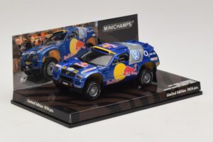 Volkswagen Race Touareg Red Bull Presentation Essen Motor Show 2004 Minichamps 1:43 436045300 Métal Moulé — image 2 sur 5