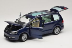 Volkswagen Sharan Blue Metallic Minichamps 1:18 110051000 Métal Moulé — image 2 sur 8