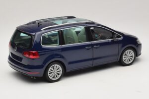 Volkswagen Sharan Blue Metallic Minichamps 1:18 110051000 Métal Moulé — image 3 sur 8