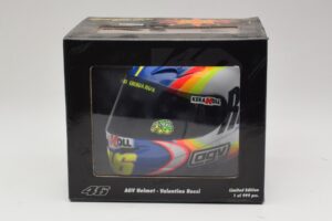 Casque AGV V. Rossi MotoGP Sepang 2005 Minichamps 1:2 327050066 Métal Moulé — image 8 sur 8