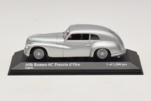 Alfa Romeo 6C 2500 Freccia d'Oro Argent Minichamps 1:43 400120480 Métal Moulé