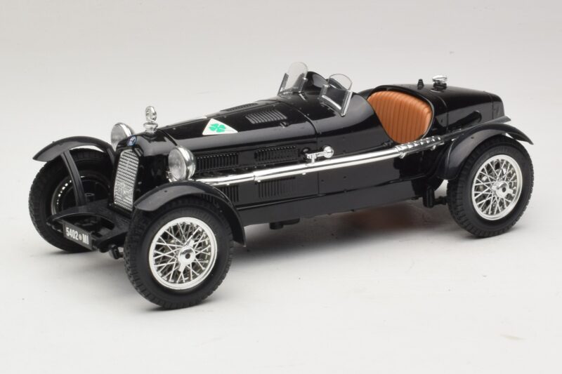 Alfa Romeo 8C Monza Noir Bburago 1:18 3014-P1 Métal Moulé