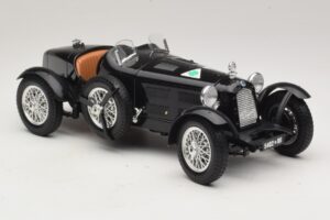 Alfa Romeo 8C Monza Noir Bburago 1:18 3014-P1 Métal Moulé — image 4 sur 6