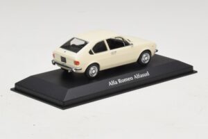 Alfa Romeo Alfasud Blanc Maxichamps 1:43 940120101 Métal Moulé — image 2 sur 5