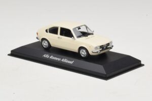 Alfa Romeo Alfasud Blanc Maxichamps 1:43 940120101 Métal Moulé — image 3 sur 5