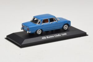 Alfa Romeo Giulia 1600 Bleu Maxichamps 1:43 940120900 Métal Moulé — image 2 sur 5