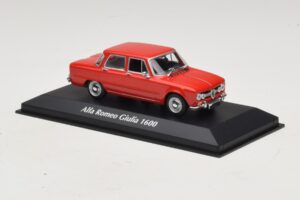 Alfa Romeo Giulia 1600 Rouge Maxichamps 1:43 940120901 Métal Moulé — image 3 sur 5