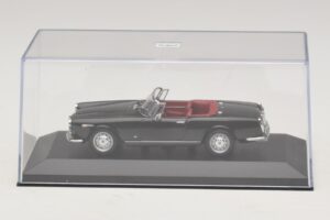 Alfa Romeo Giulia Spider Noir Minichamps 1:43 400120730 Métal Moulé — image 4 sur 5